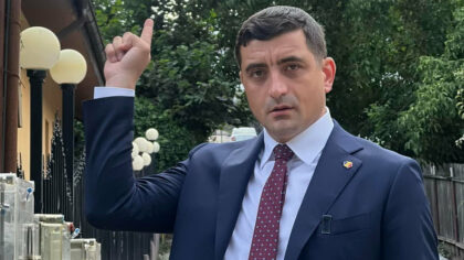 George Simion a plecat din...