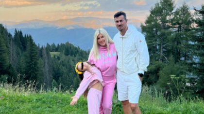 Elena Udrea si familia, atacati...