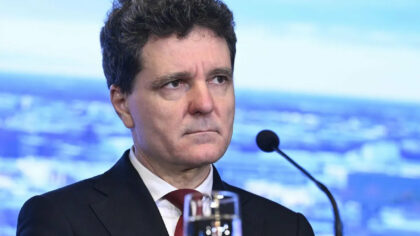 Cerere de suspendare a presedintelui...